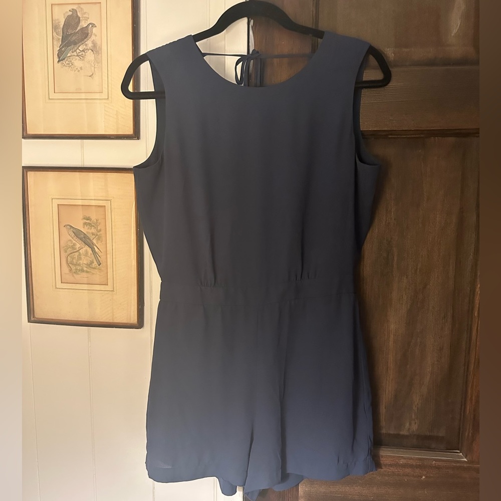 BCBG Women’s Navy Open Back Romper, size Small